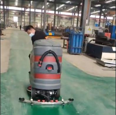 車間地坪清理困難？該怎么選擇合適的洗地機呢？